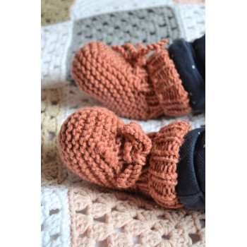 Evolving baby booties